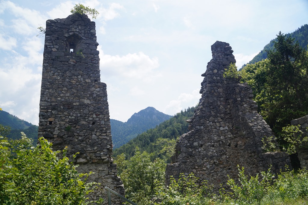 Ruines du château d’Aigremont